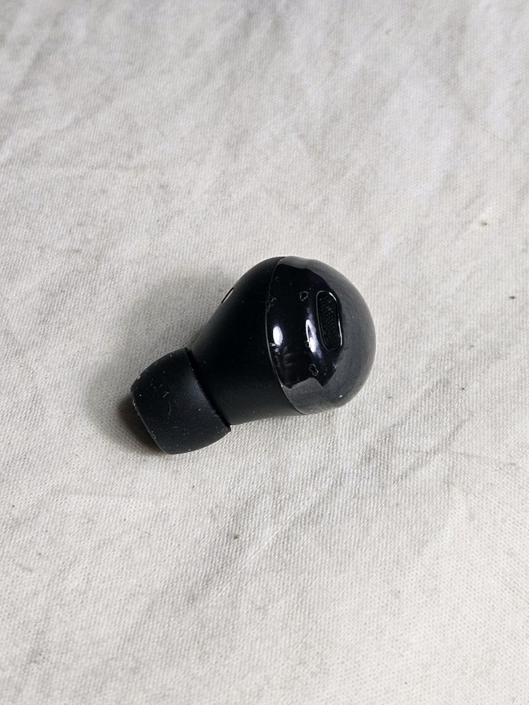 갤럭시 버즈프로 팬텀블랙 오른쪽 SM-R190 이미지
