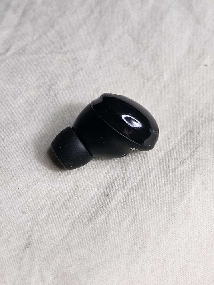 갤럭시 버즈프로 팬텀블랙 오른쪽 SM-R190 이미지
