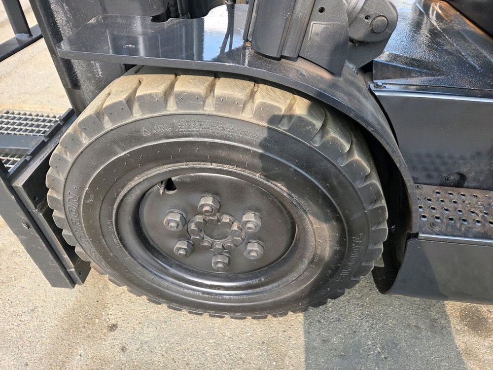 두산 2.5톤 D25S-7 13년식 반캐빈 디젤지게차 판매. 1500만원 이미지