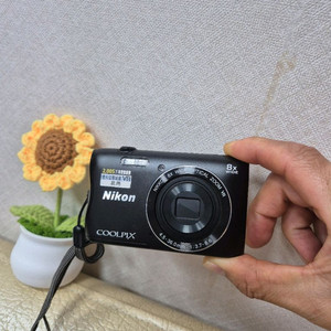 니콘 쿨픽스 S3700 블랙 (20배 줌/슬림 바디/와이파이 내장/상태 이미지