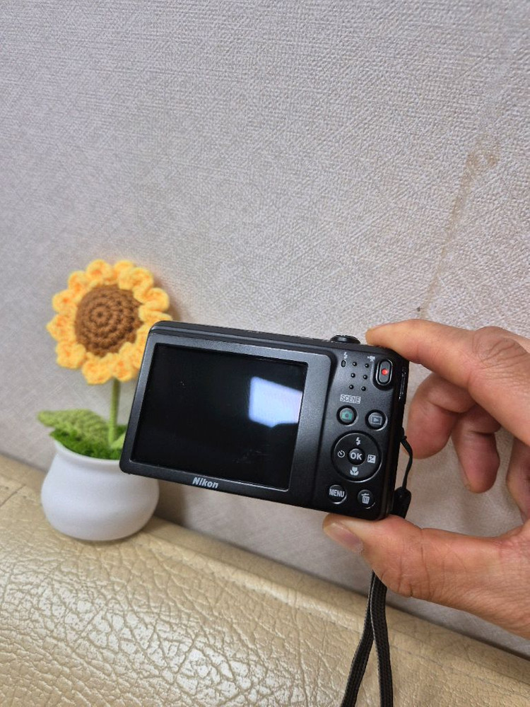 니콘 쿨픽스 S3700 블랙 (20배 줌/슬림 바디/와이파이 내장/상태 이미지