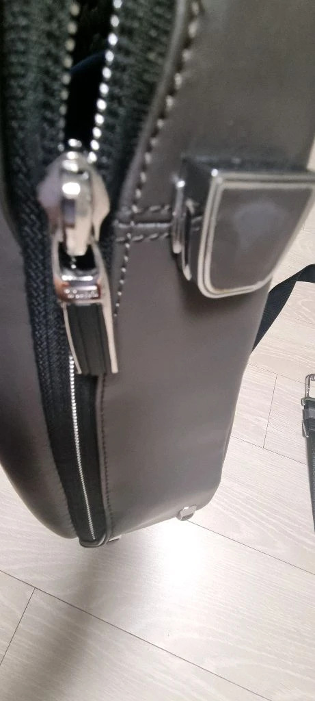 투미 브리프게이스 이미지