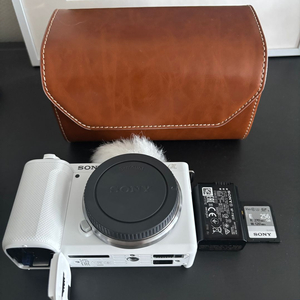 소니 ZV-E10 화이트 +렌즈 2개(SEL2860, SEL30M35) +256SD카드 브이로그 카메라 풀세트 이미지