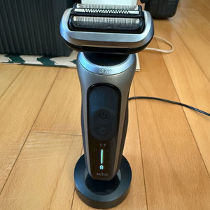 브라운 BRAUN S7 면도기 최상 전기면도 면도 쉐이빙사진구성사용감 거의 없음상태최상메이드인저머니 독일개인입니다가 이미지