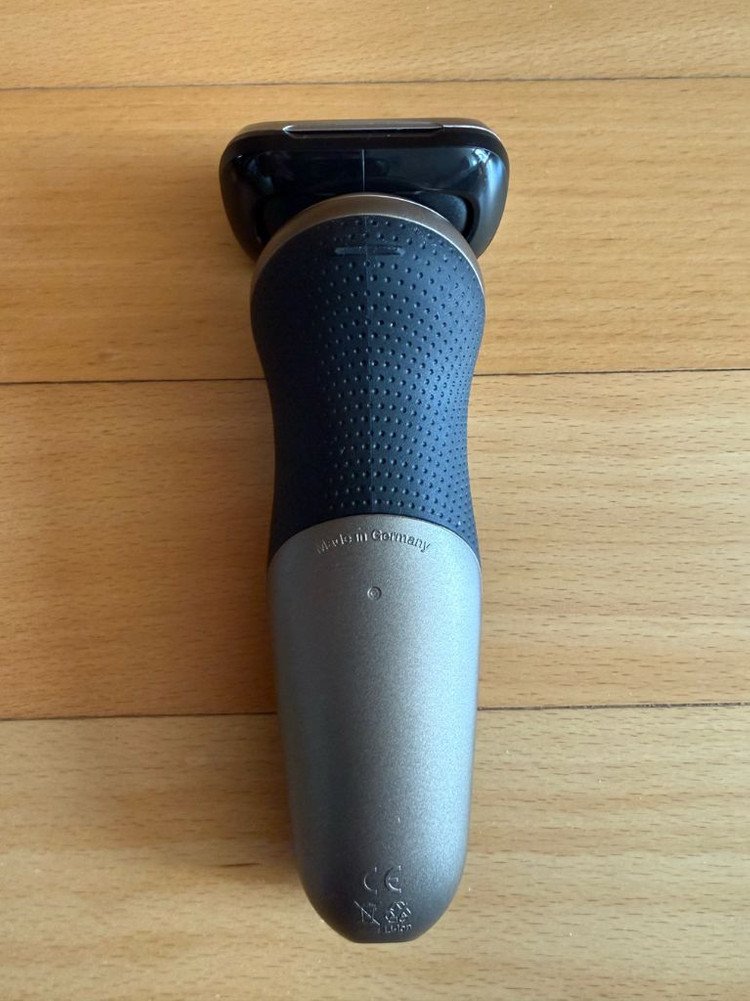 브라운 BRAUN S7 면도기 최상 전기면도 면도 쉐이빙사진구성사용감 거의 없음상태최상메이드인저머니 독일개인입니다가 이미지