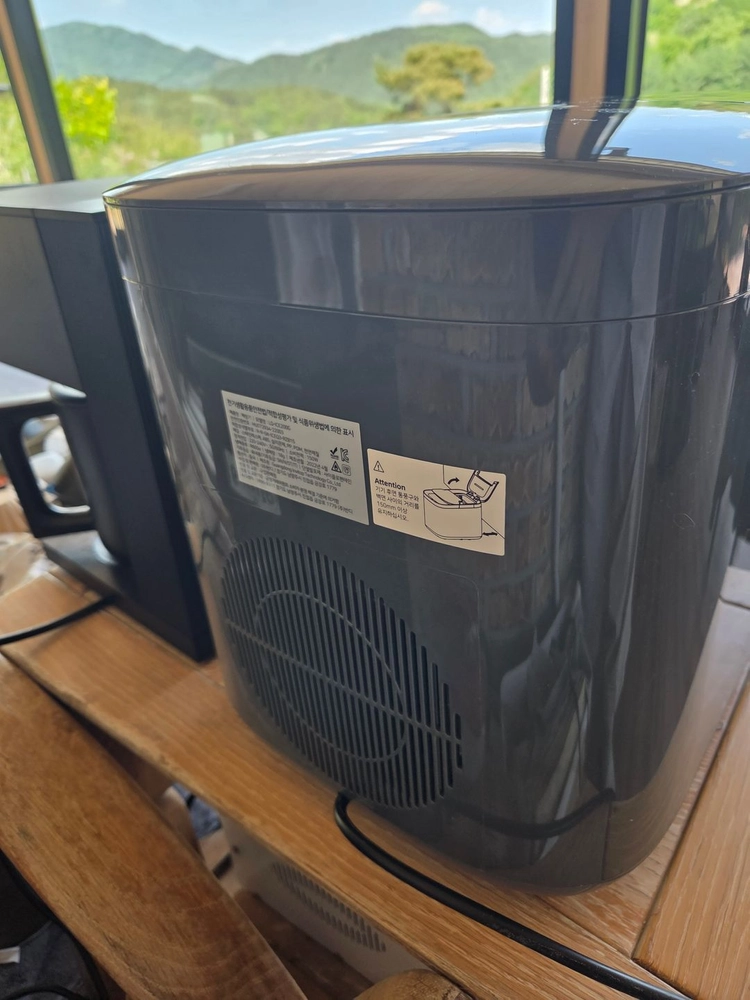모어 큐브 UV 자동 살균 제빙기 LQ-ICE200G 이미지