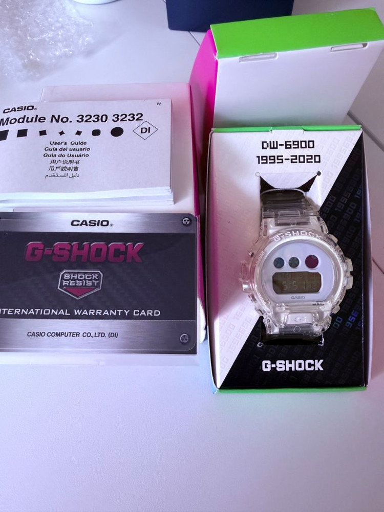 카시오 지샥 DW-6900 1995-2020 투명 시계 이미지