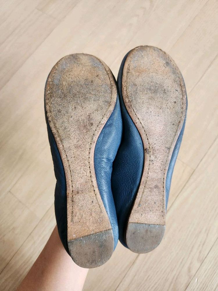 토리버치신발 가죽플랫슈즈 단화 로퍼 슬립온 이미지