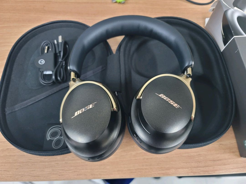 BOSE 보스 QC 울트라 무선 헤드폰 2세대 골드 블랙 국내 정품 이미지