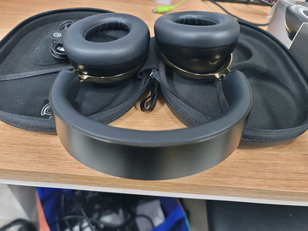 BOSE 보스 QC 울트라 무선 헤드폰 2세대 골드 블랙 국내 정품 이미지