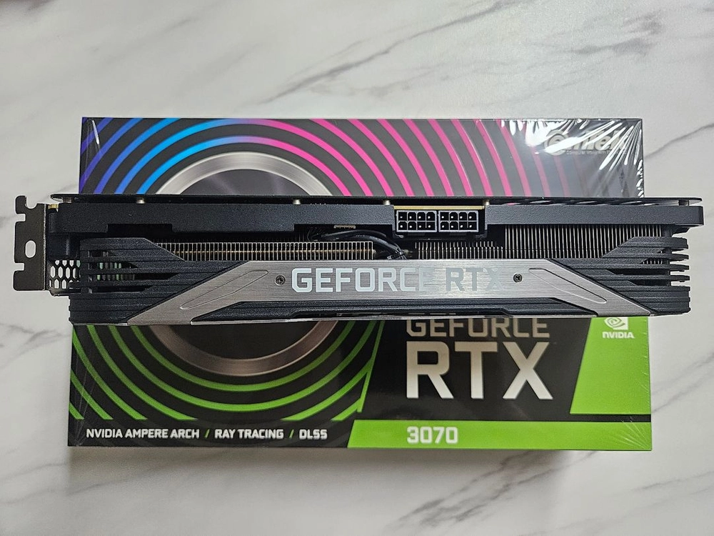 이엠텍 RTX 3070 블랙 에디션 그래픽카드 이미지