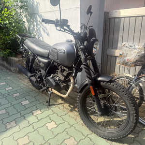 클래식바이크 브릭스톤 펠스버그 125cc 묻따판매합니다 이미지