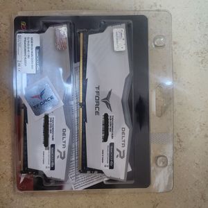 TEAMGROUP T-FORCE CL18 DDR4 3600 32GB (16X2) 이미지