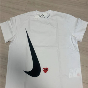 꼼데 꼼데가르송 x 나이키 콜라보 반팔티 화이트 L 새상품 이미지