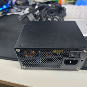 SFX 파워 850W 팝니다 이미지