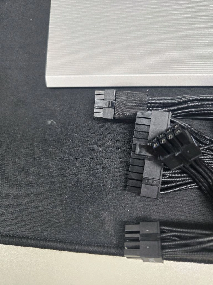 SFX 파워 850W 팝니다 이미지