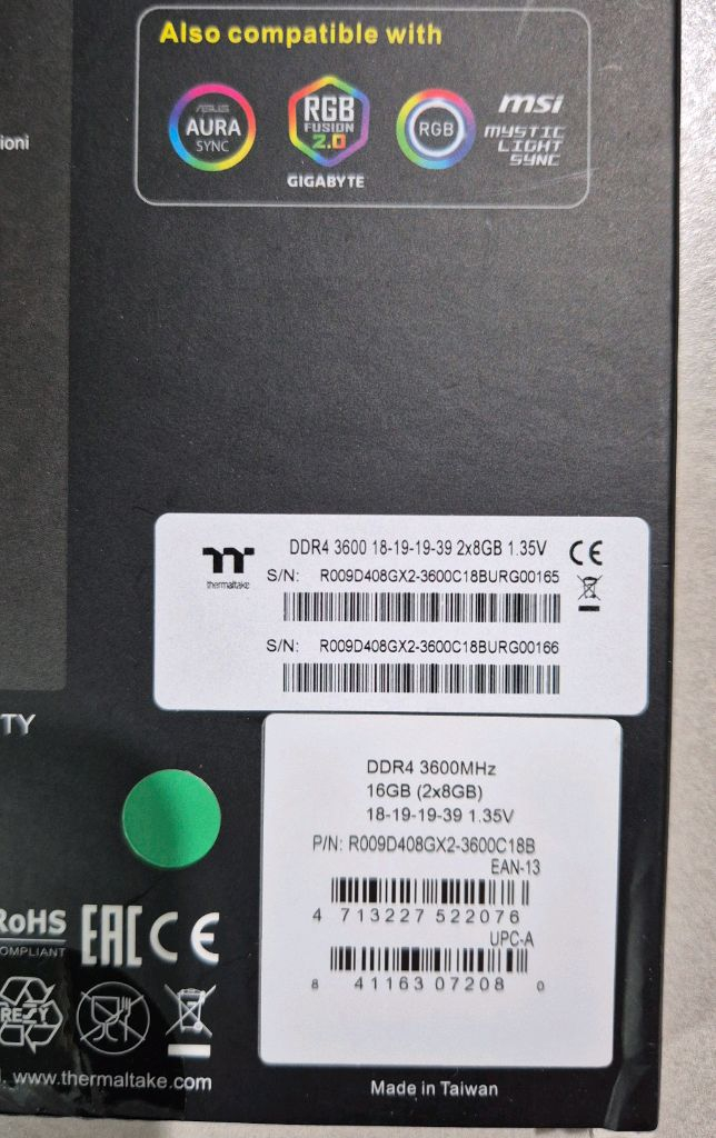 써멀테이크 DDR4 16GB 3600 CL18 TOUGHRAM RGB 블랙 (16GB(8Gx2)) 이미지