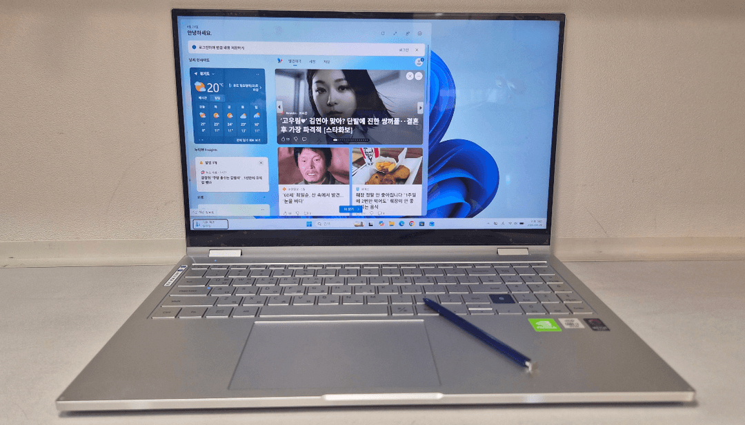 삼성노트북 갤럭시북 360 터치스크린 플렉스 NT950QCG-X716S (SSD 512GB) 이미지