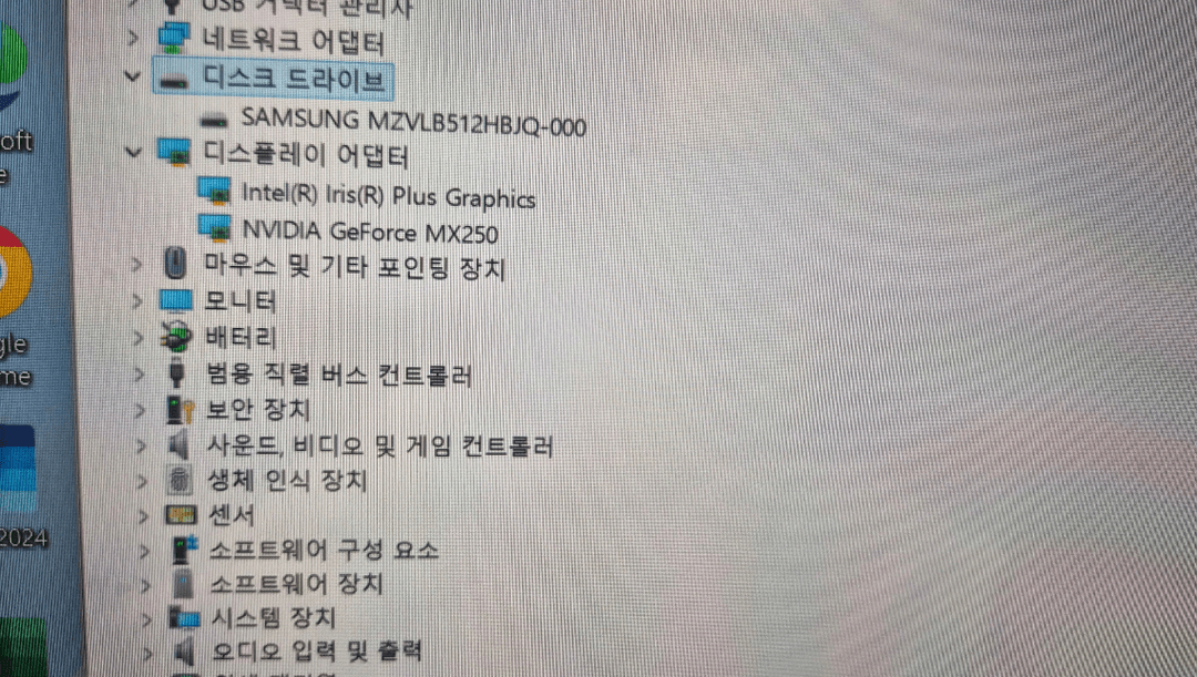 삼성노트북 갤럭시북 360 터치스크린 플렉스 NT950QCG-X716S (SSD 512GB) 이미지