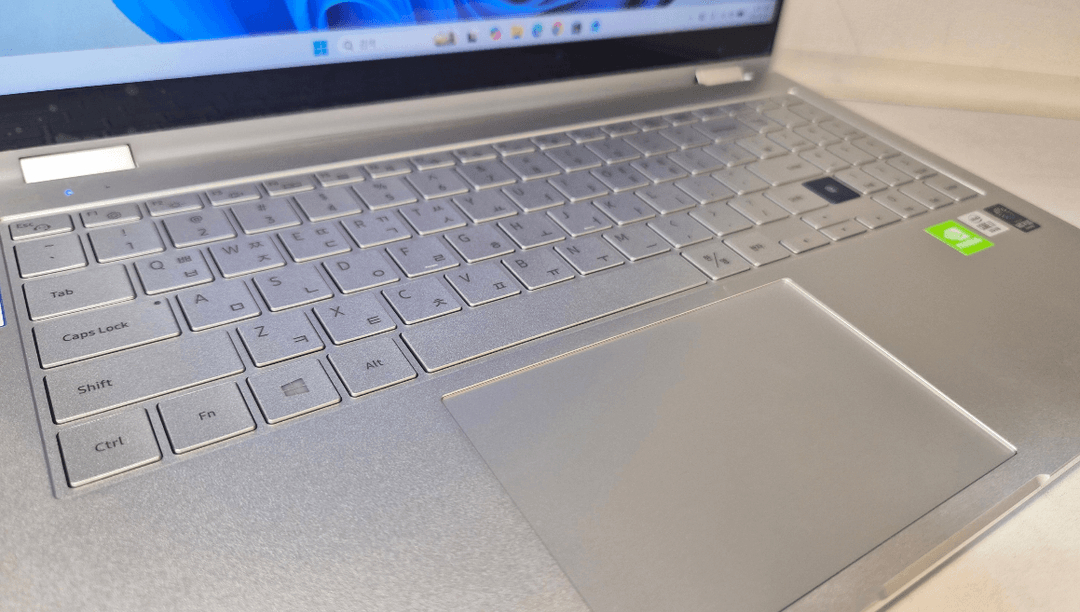 삼성노트북 갤럭시북 360 터치스크린 플렉스 NT950QCG-X716S (SSD 512GB) 이미지