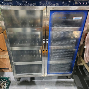 자외선 소독기 칼소독기 이미지
