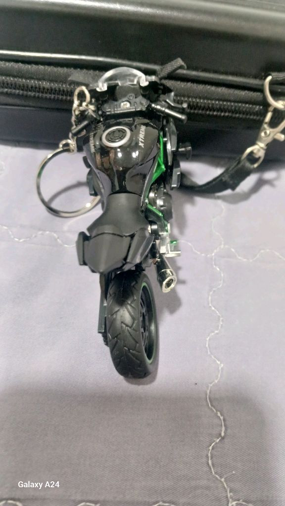 세계에서 가장 빠른 트랙 전용 양산형 바이크로 유명한 가와사키 닌자 H2R(Kawasaki Ninja H2R)키링 이미지