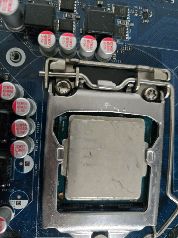 삼성 H110S2 메인보드 i5 6400 부품용으로 판매합니다. 사진에서 보시는 것처럼 메인보드 상태는 괜찮아 보입 이미지