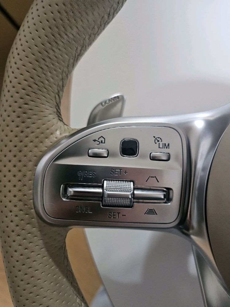 벤츠 S63 AMG W222 순정 핸들 판매합니다. 이미지