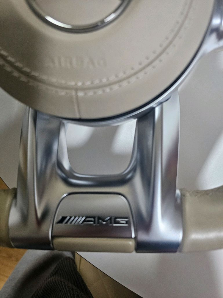 벤츠 S63 AMG W222 순정 핸들 판매합니다. 이미지