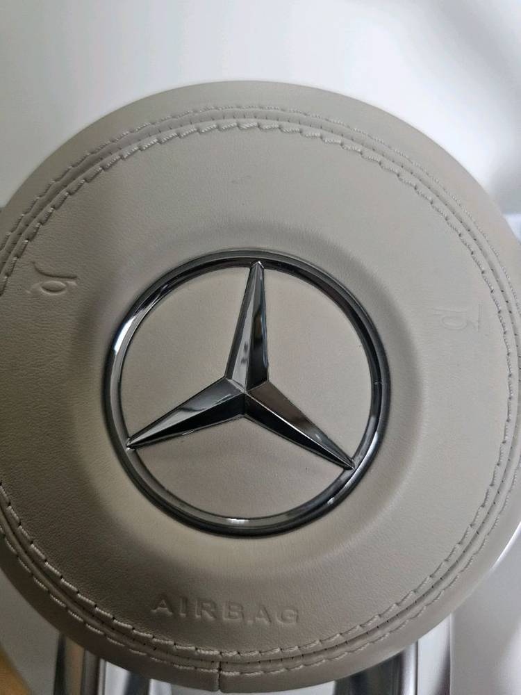 벤츠 S63 AMG W222 순정 핸들 판매합니다. 이미지