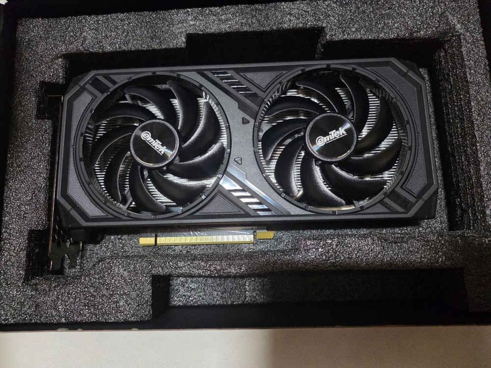 이엠텍 rtx 4060 스톰 듀얼 그래픽카드 이미지