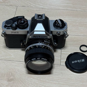 니콘 FM2 필름카메라 + 50mm f1.4 렌즈 이미지