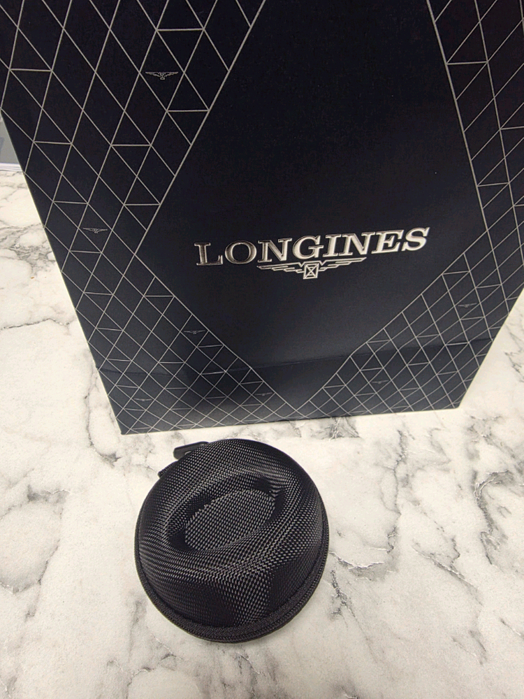 론진 신형 하콘 블랙 42mm 이미지