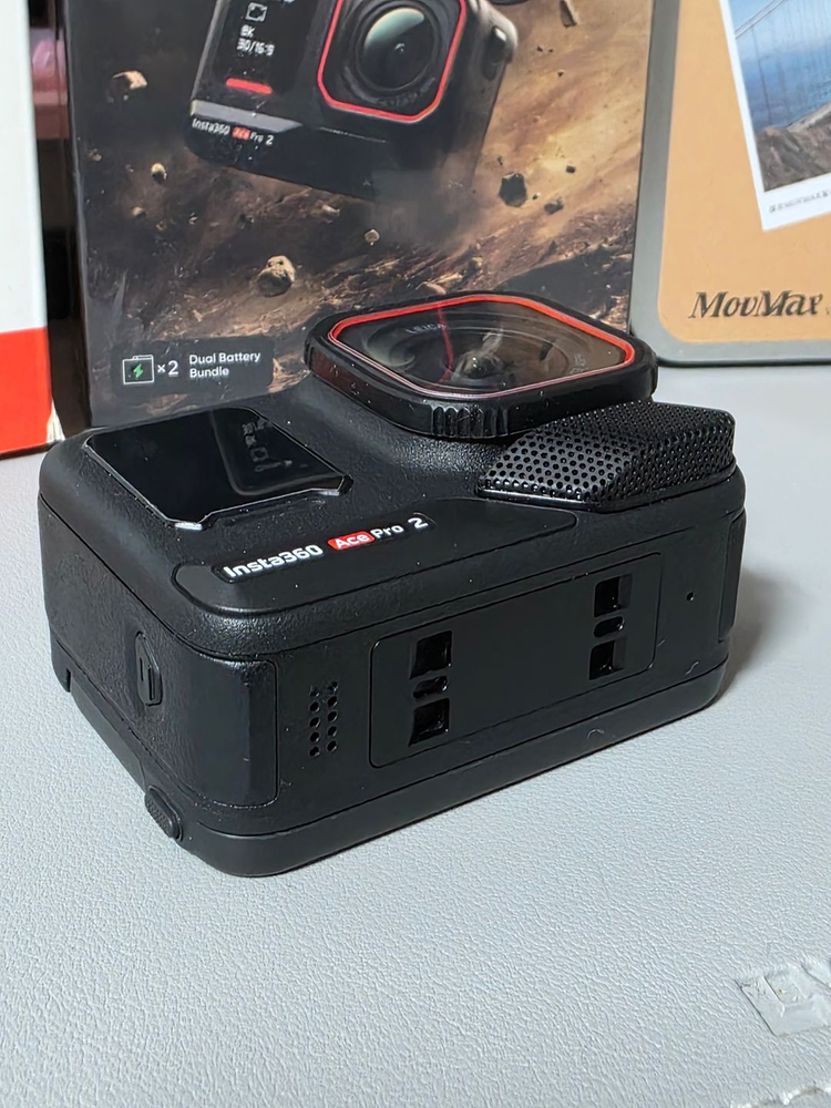 [상태:Good!!][풀박스] 인스타360 에이스프로2 + 스냅샷 키트 + MOVMAX 빈티지 카메라 케이스 이미지