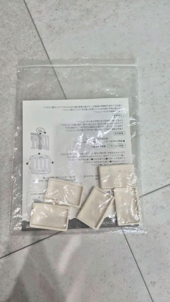 알집 베이비룸 미끄럼방지패드 및 설명서 이미지