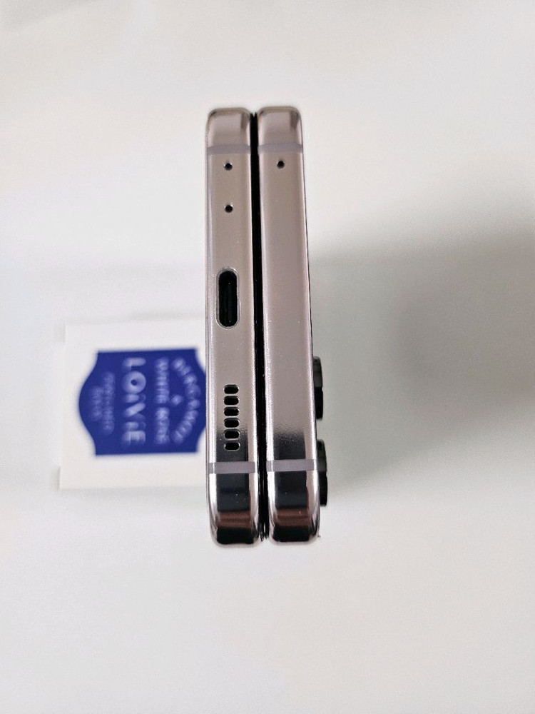 폴더블 스마트폰 256GB 라벤더 이미지