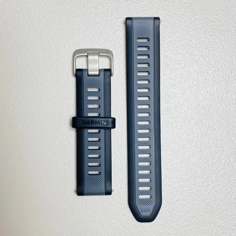 정품 가민 포러너 165 퀵릴리즈 20mm 블랙/그레이 실리콘 스트랩 판매합니다 이미지