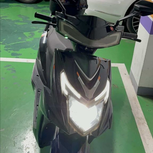 전기 스쿠터 이미지