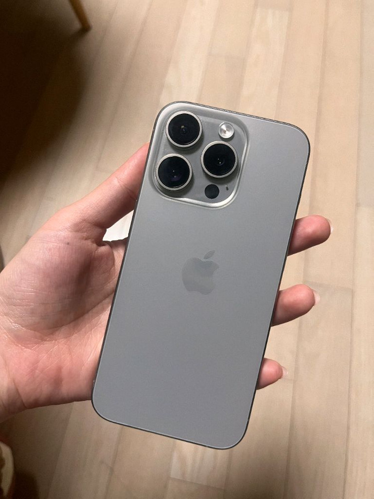 아이폰 15 pro 256GB 네츄럴 티타늄 이미지