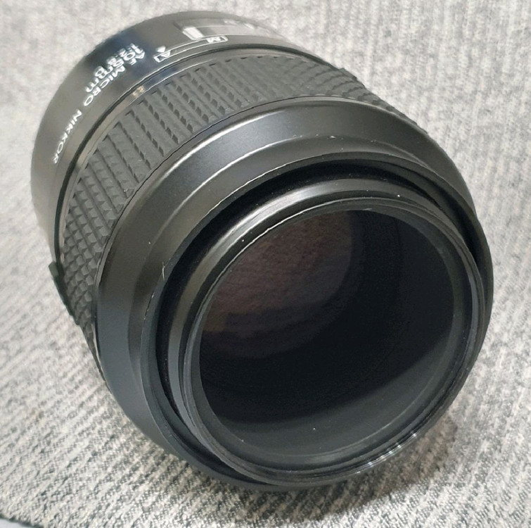 니콘 AF 105mm 2.8D 마크로 렌즈 이미지