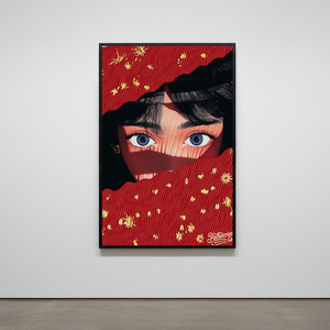 붉은 장막 너머 그림 액자 팝아트 인테리어소품 매혹적인 눈동자그림 인물액자 모던아트 디지털아트 거실인테리어 카페인테 이미지