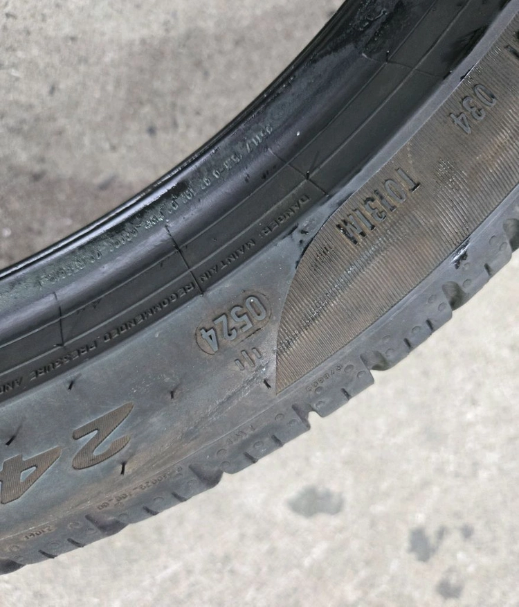 피렐리 Pzero 245/40 R20 흡음타이어 팝니다 이미지