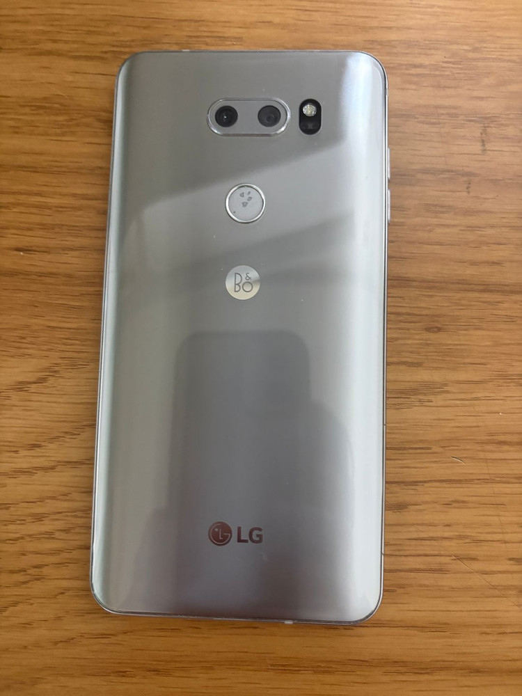 엘지 lg v30 휴대폰 공기계 음감폰 안드로이드15 이미지