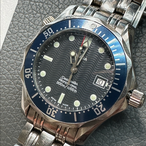 오메가 씨마스터 300 다이버 1세대 36mm 쿼츠 팝니다 이미지