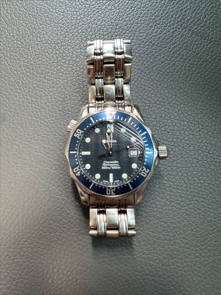 오메가 씨마스터 300 다이버 1세대 36mm 쿼츠 팝니다 이미지