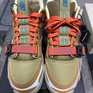 AIR TRAINER 1 SP 팝니다. 이미지