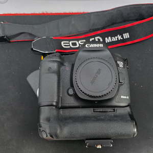 캐논mark3 풀프레임 DSLR 카메라 + 배터리 그립 세트