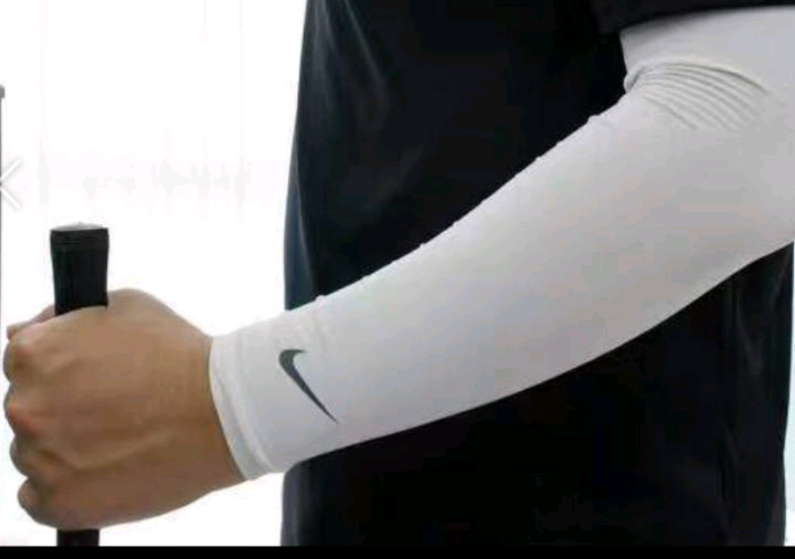 나이키 NIKE 드라이핏 쿨토시 ㅡ UV 자외선 차단 기능성 토시 이미지