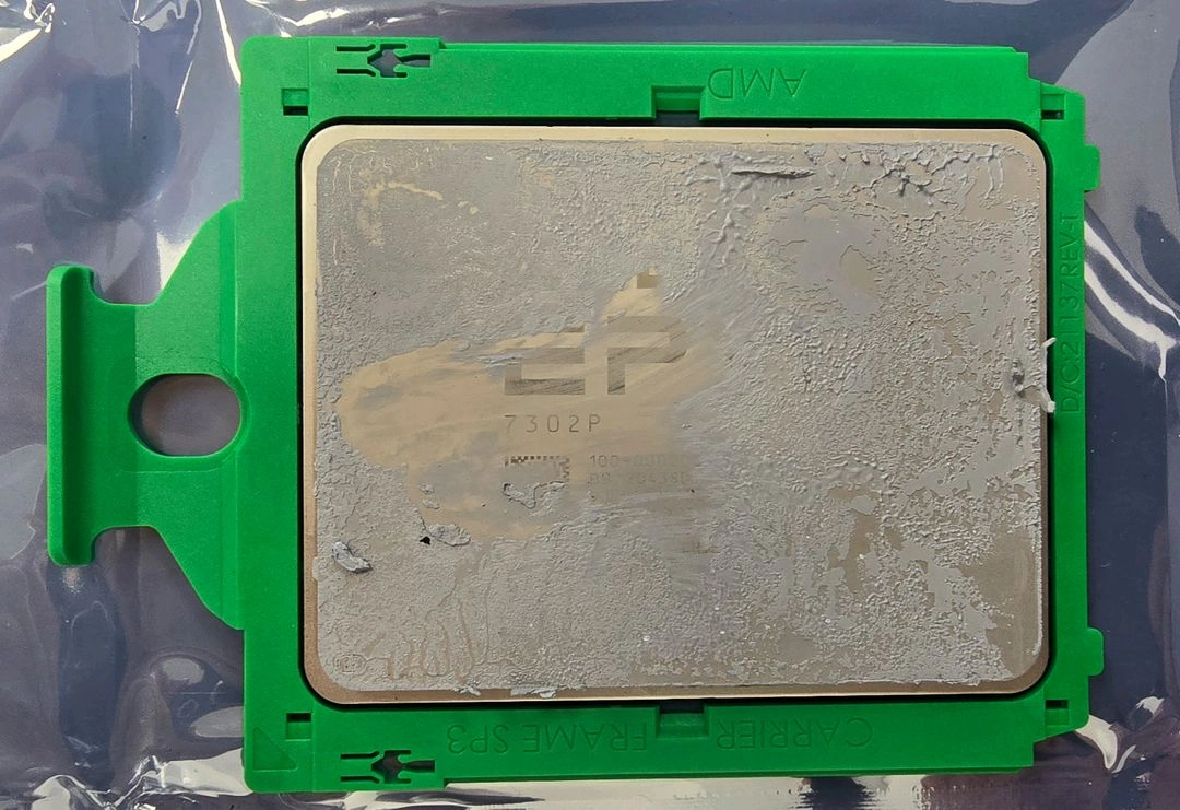 AMD Epyc 7302P CPU 16코어 32쓰레드 - 안심되는 중고거래