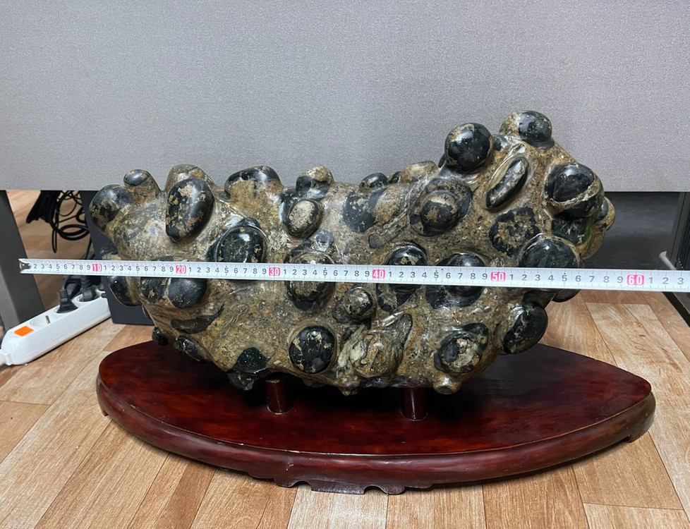 수석 무주 오산리 구상화강편마암 팝니다. 이미지